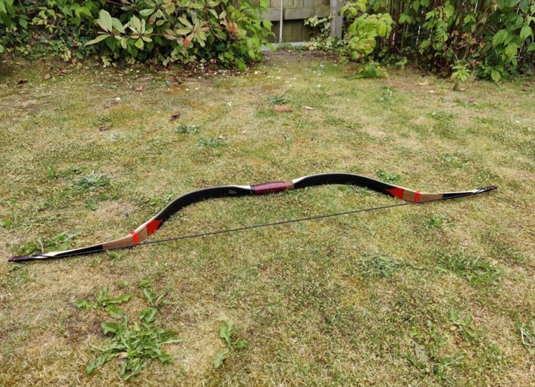 Griffin bow